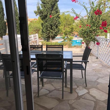 Regina Gardens - Spacious 3 Bed, 2 Bath Maisonette Paphos Kültér fotó
