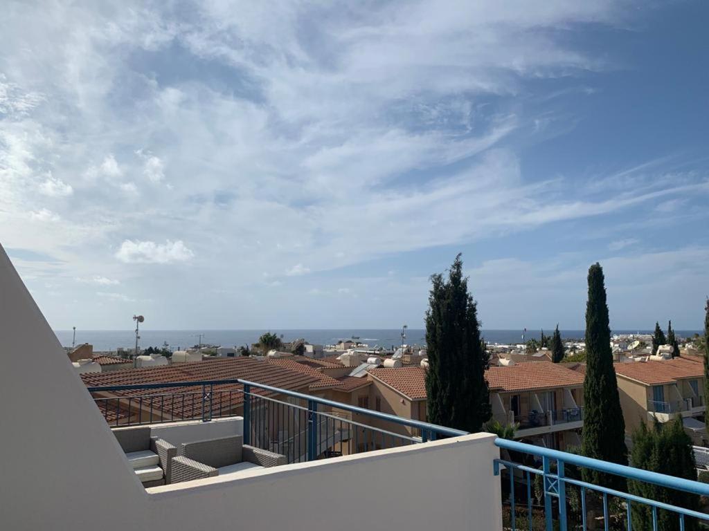 Regina Gardens - Spacious 3 Bed, 2 Bath Maisonette Paphos Kültér fotó