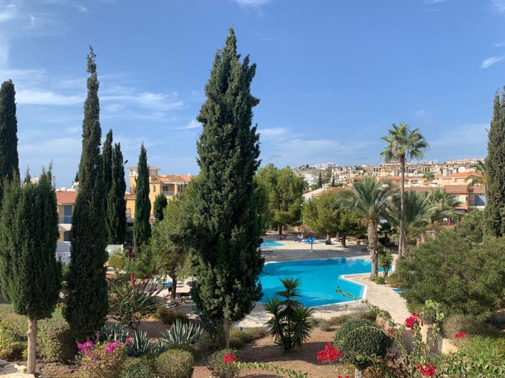 Regina Gardens - Spacious 3 Bed, 2 Bath Maisonette Paphos Kültér fotó
