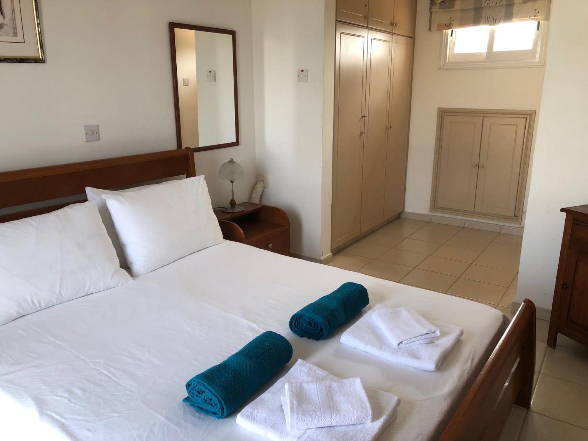 Regina Gardens - Spacious 3 Bed, 2 Bath Maisonette Paphos Kültér fotó